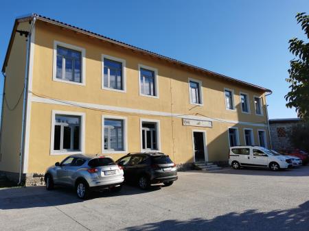 Stara šola Sv Peter  pročelje